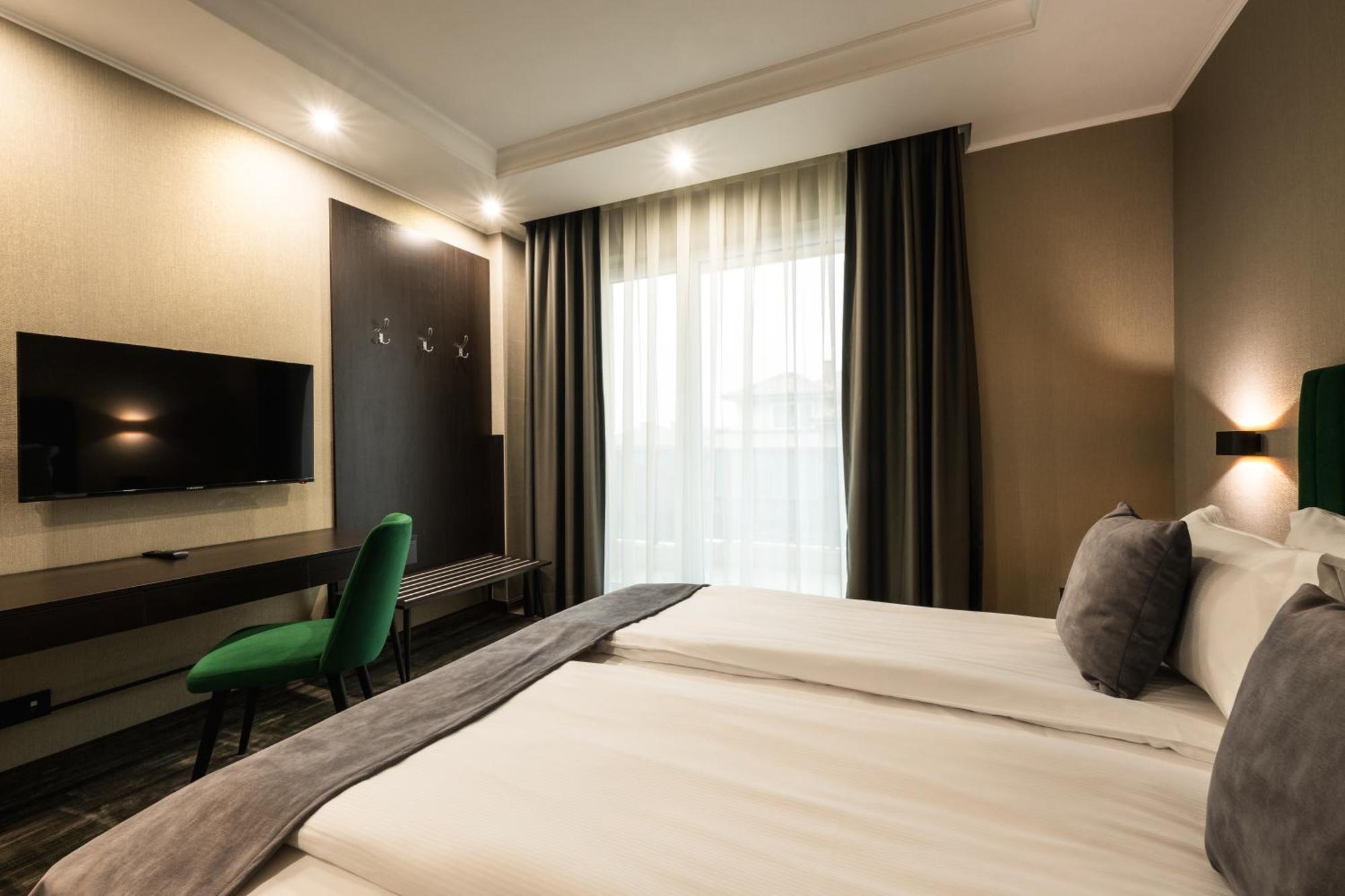 Empire Balneo & Spa Hotel Hisarya Exterior photo